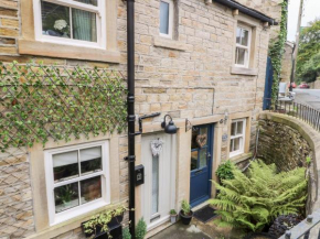 1 Oakleys, Holmfirth